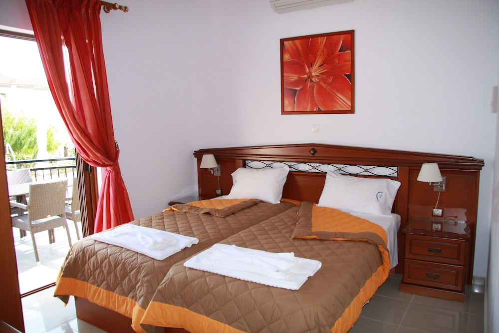 Kaloni village apartments — Hotel rooms in Lesvos Island