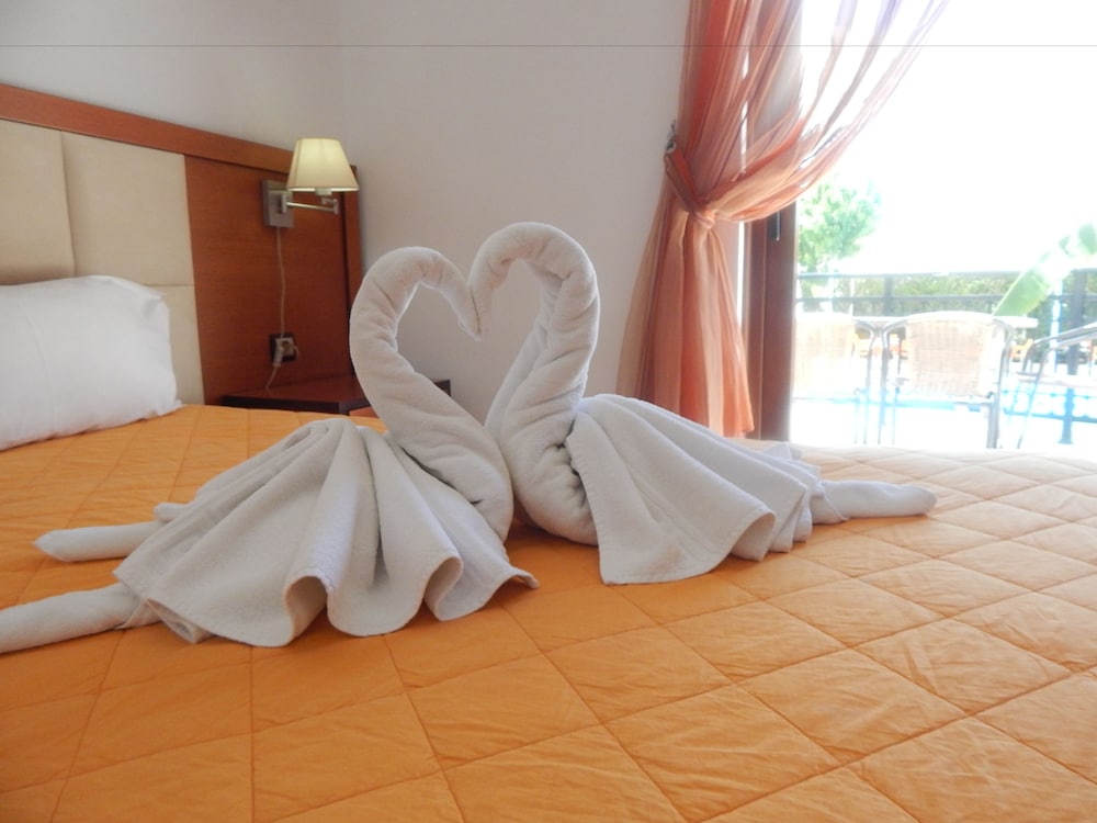 Kaloni village apartments — Hotel rooms in Lesvos Island
