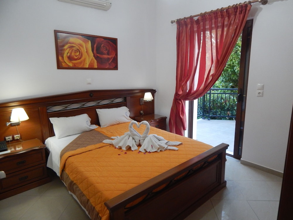 Kaloni village apartments — Hotel rooms in Lesvos Island