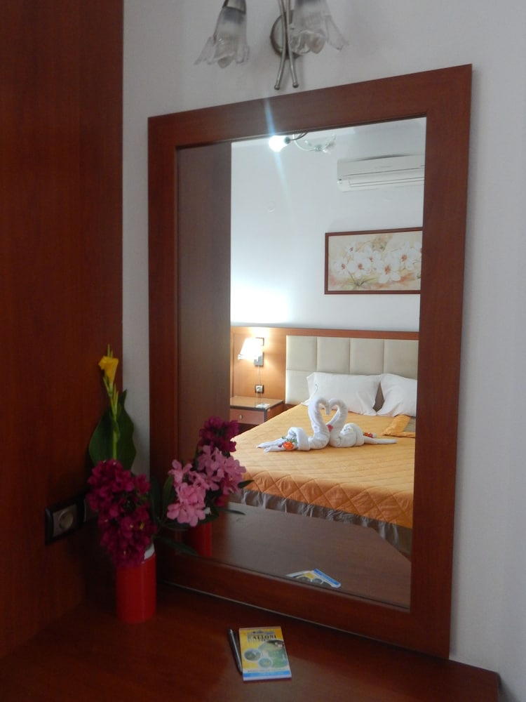 Kaloni village apartments — Hotel rooms in Lesvos Island