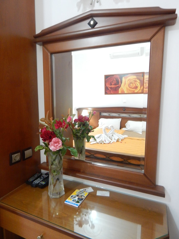 Kaloni village apartments — Hotel rooms in Lesvos Island