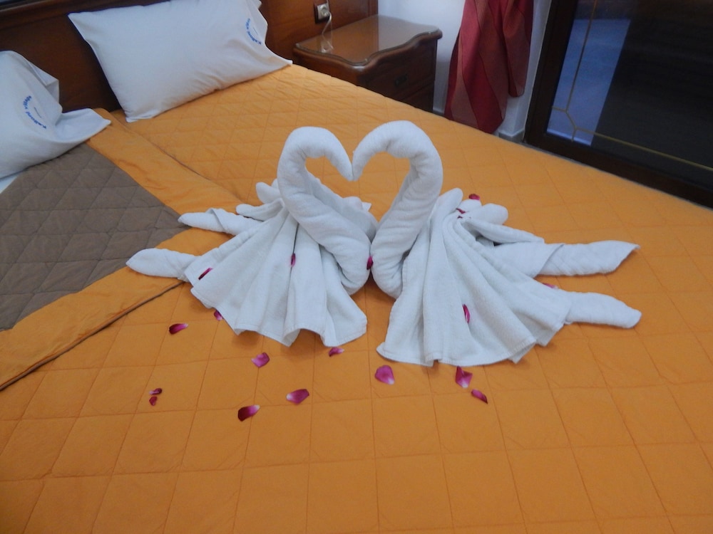 Kaloni village apartments — Hotel rooms in Lesvos Island