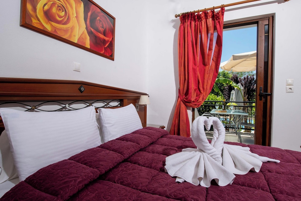 Kaloni village apartments — Hotel rooms in Lesvos Island