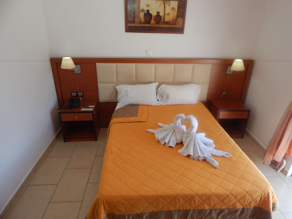 Kaloni village apartments — Hotel rooms in Lesvos Island