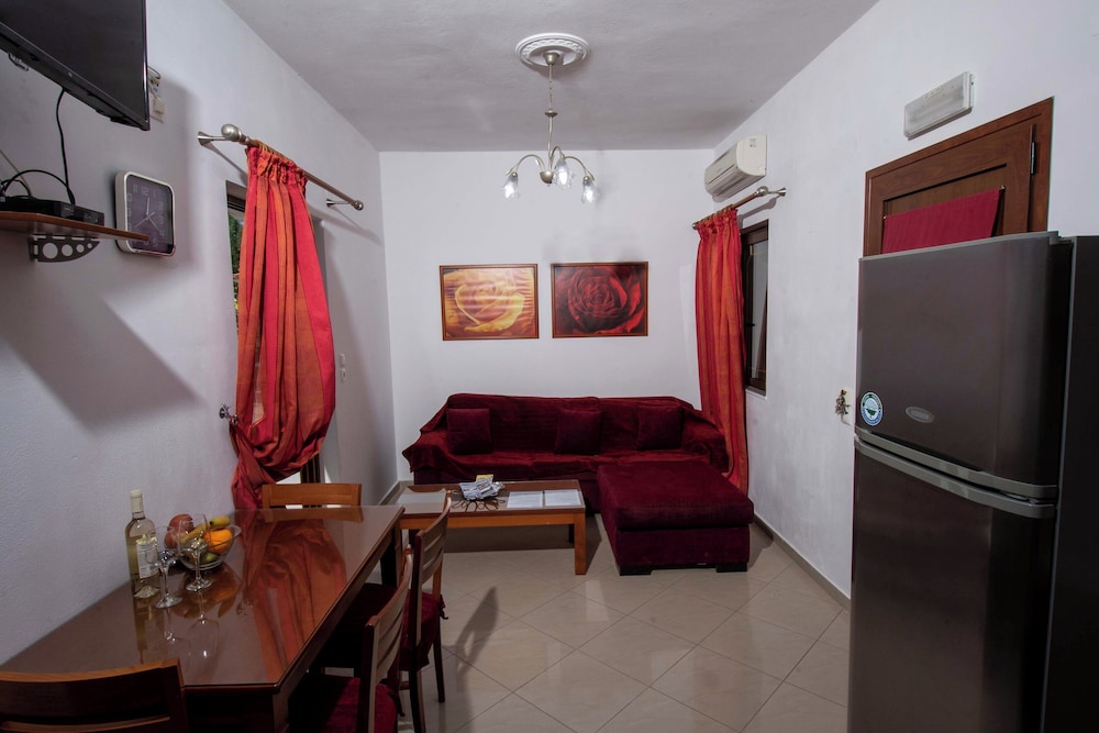 Kaloni village apartments — Hotel rooms in Lesvos Island