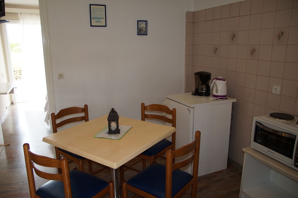 Akti Anastasia — Hotel rooms in Acharavi, Ionian Islands