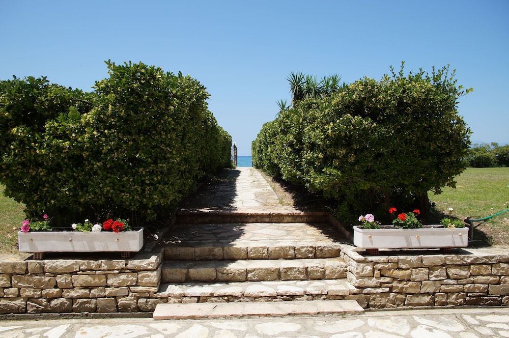 Akti Anastasia — Beach in Acharavi, Ionian Islands