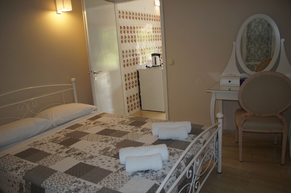 Akti Anastasia — Hotel rooms in Acharavi, Ionian Islands