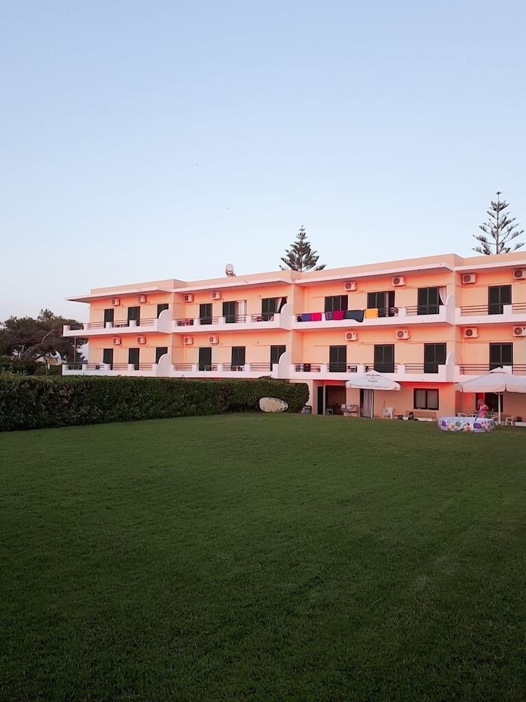 Akti Anastasia — Hotel building in Acharavi, Ionian Islands