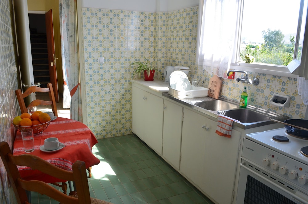 Akti Anastasia — Hotel rooms in Acharavi, Ionian Islands