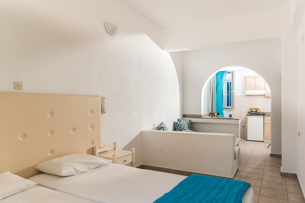 Ibiscus Hotel Malia — Hotel rooms in Malia