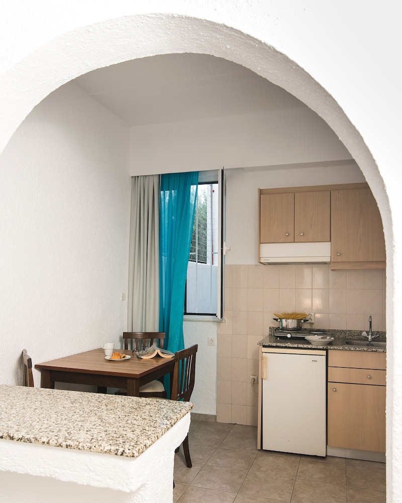 Ibiscus Hotel Malia — Hotel rooms in Malia