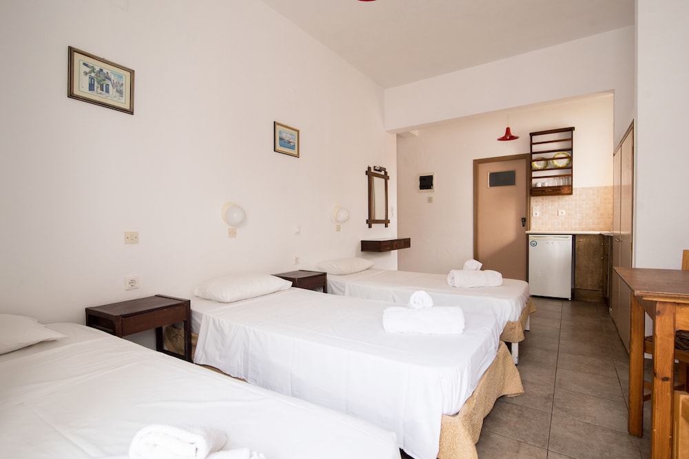 Ibiscus Hotel Malia — Hotel rooms in Malia