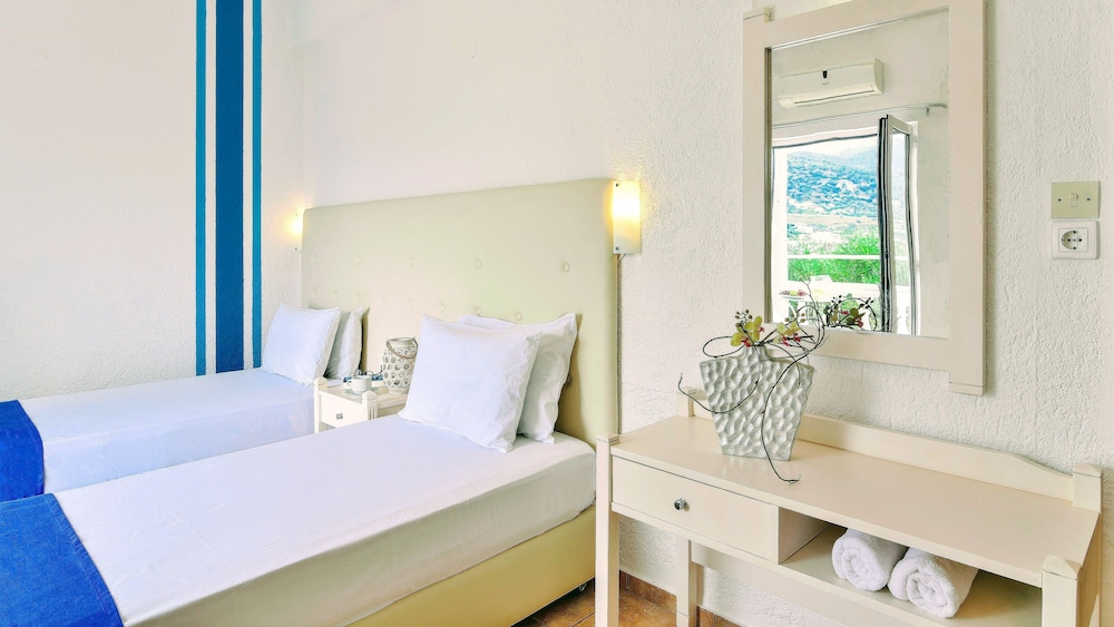 Ibiscus Hotel Malia — Hotel rooms in Malia