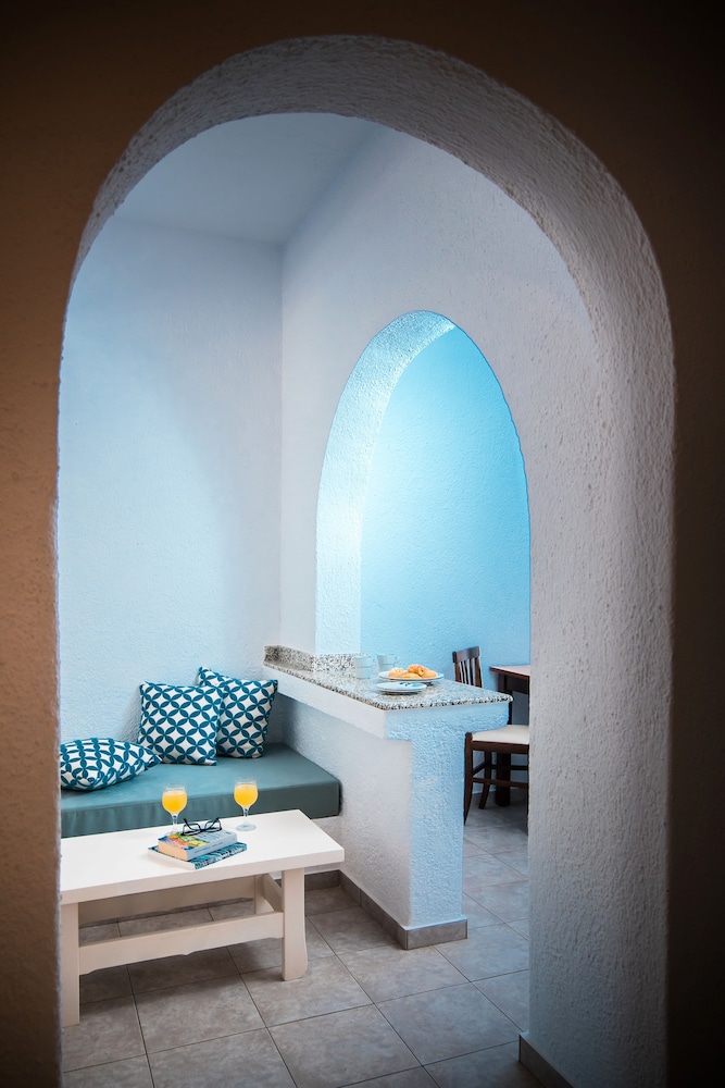 Ibiscus Hotel Malia — Hotel rooms in Malia