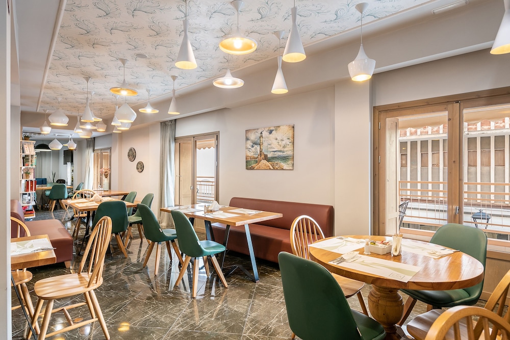 Elia Bettolo — Restaurant & bars in Chania