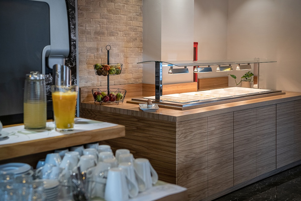 Elia Bettolo — Restaurant & bars in Chania