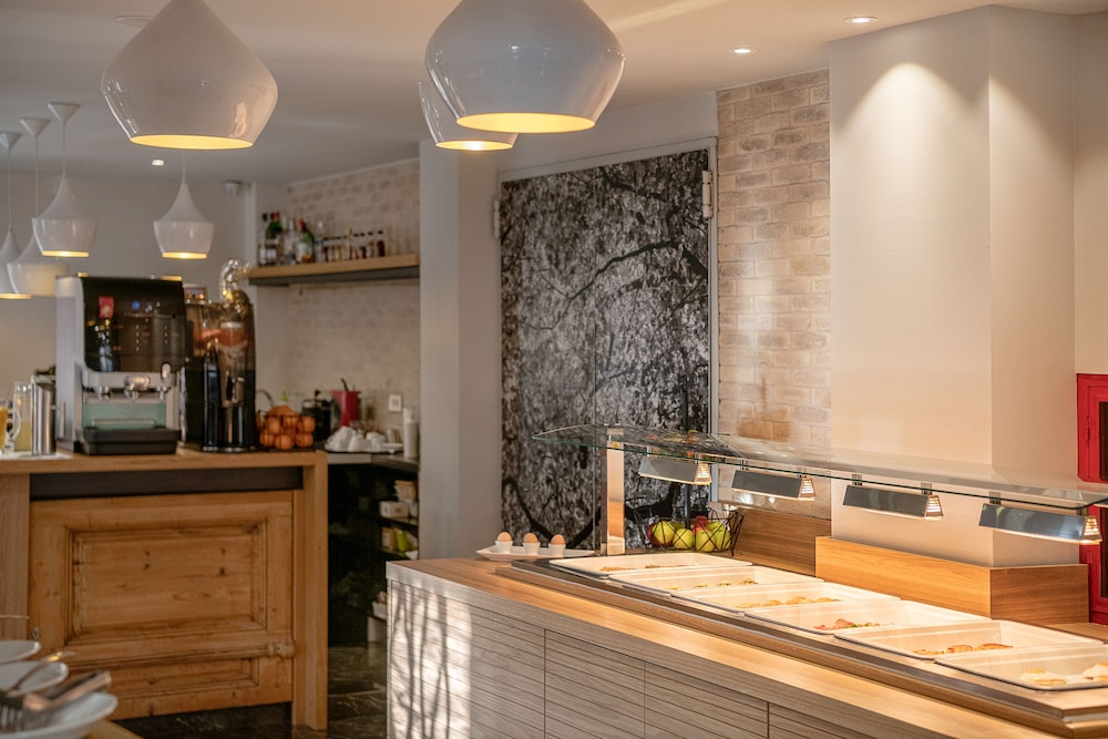 Elia Bettolo — Restaurant & bars in Chania