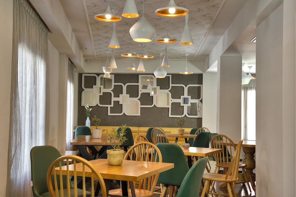 Elia Bettolo — Restaurant & bars in Chania