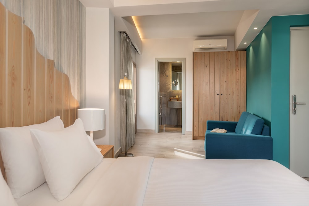 Elia Bettolo — Hotel rooms in Chania