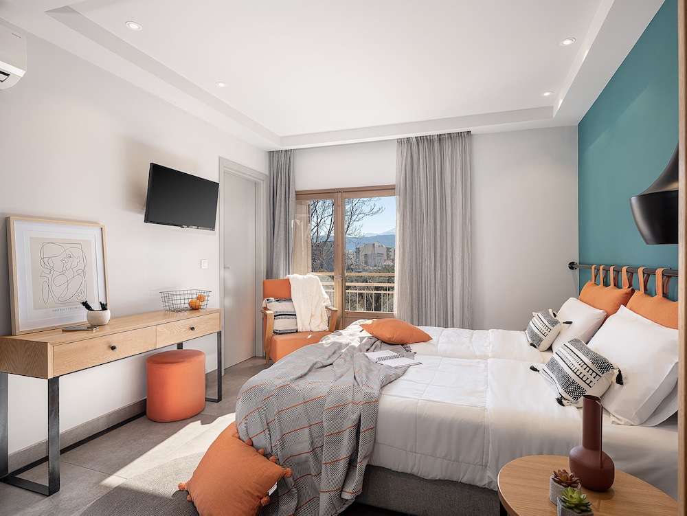 Elia Bettolo — Hotel rooms in Chania