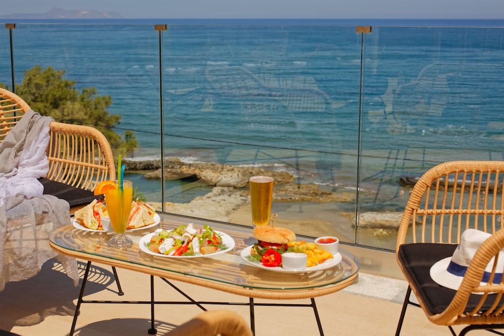 Archipelagos Hotel — Restaurant & bars in Rethymnon
