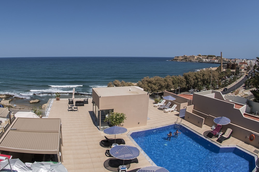 Archipelagos Hotel — Swimming pool in Rethymnon