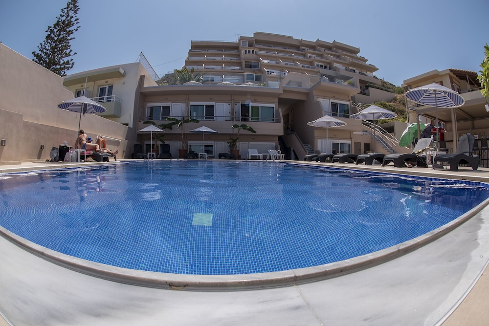 Archipelagos Hotel — Swimming pool in Rethymnon