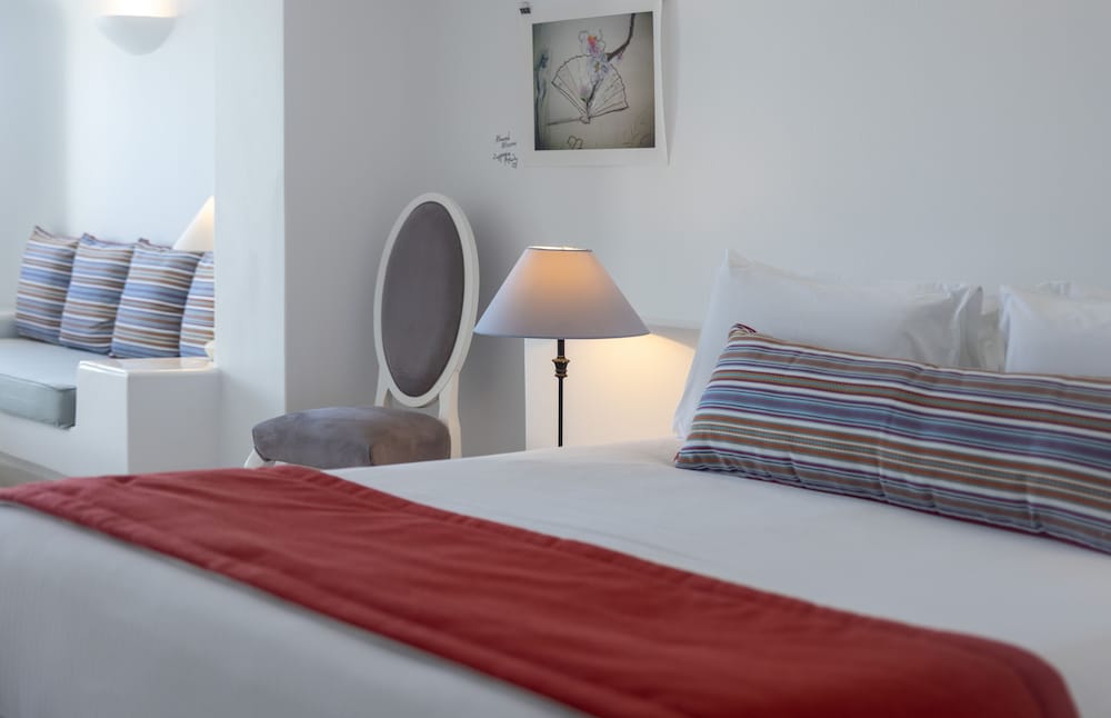 Amber Light Villas Santorini — Hotel rooms in Imerovigli, South Aegean