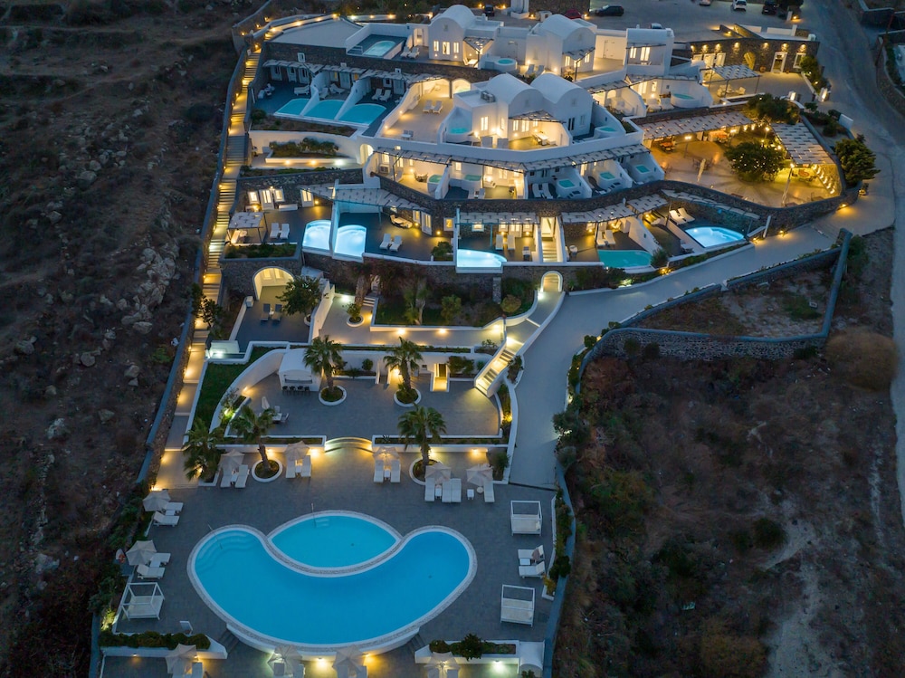 Amber Light Villas Santorini — Hotel building in Imerovigli, South Aegean
