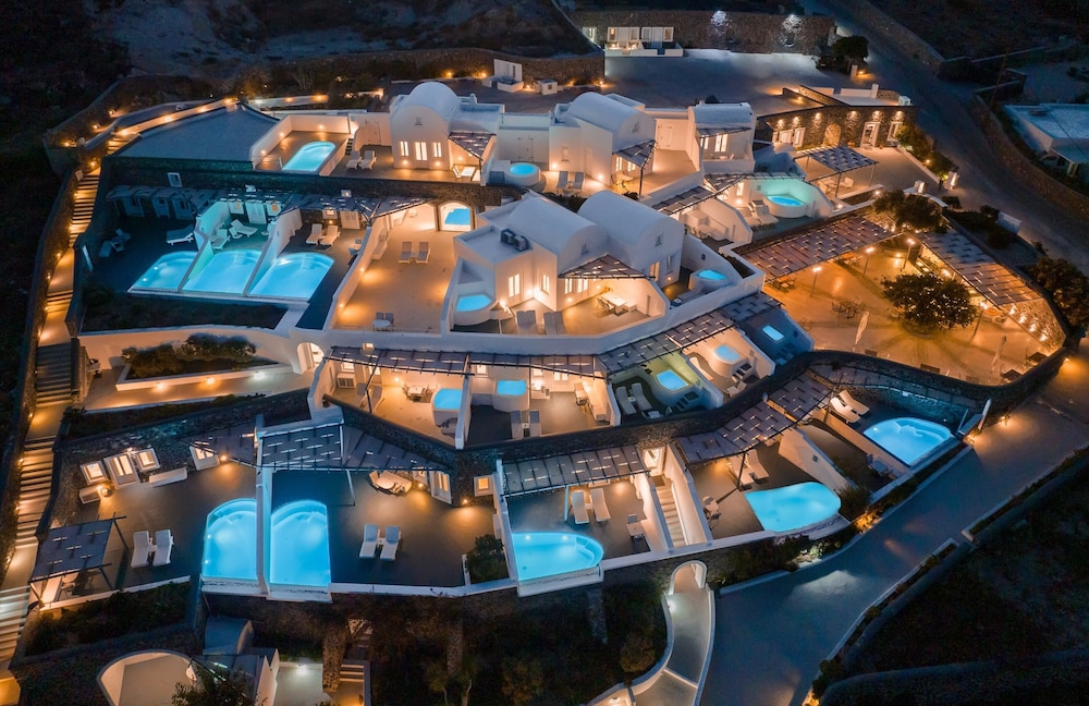 Amber Light Villas Santorini — Hotel building in Imerovigli, South Aegean