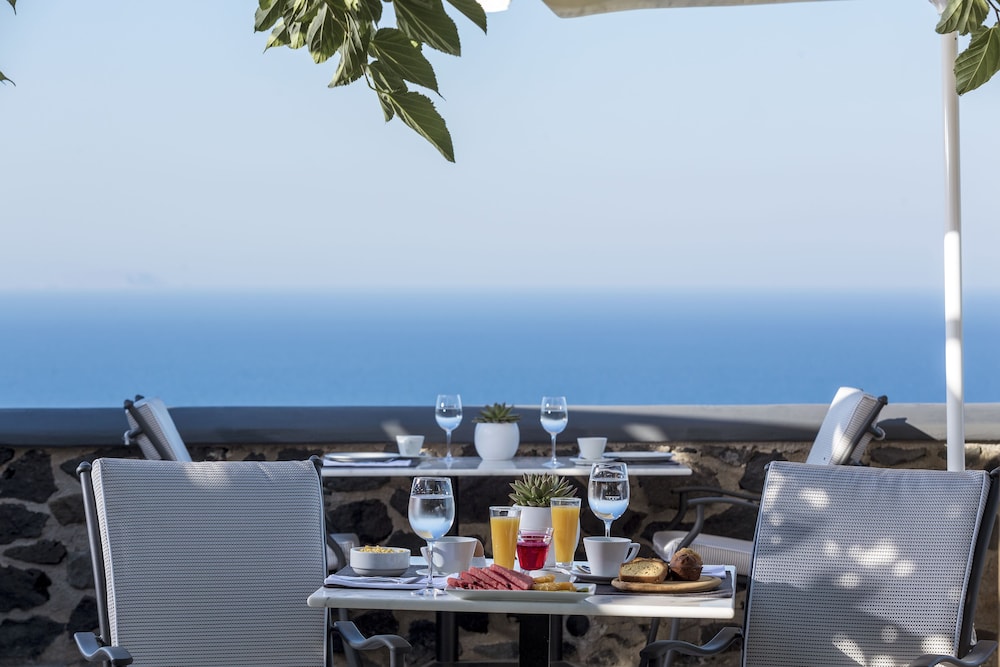 Amber Light Villas Santorini — Restaurant & bars in Imerovigli, South Aegean