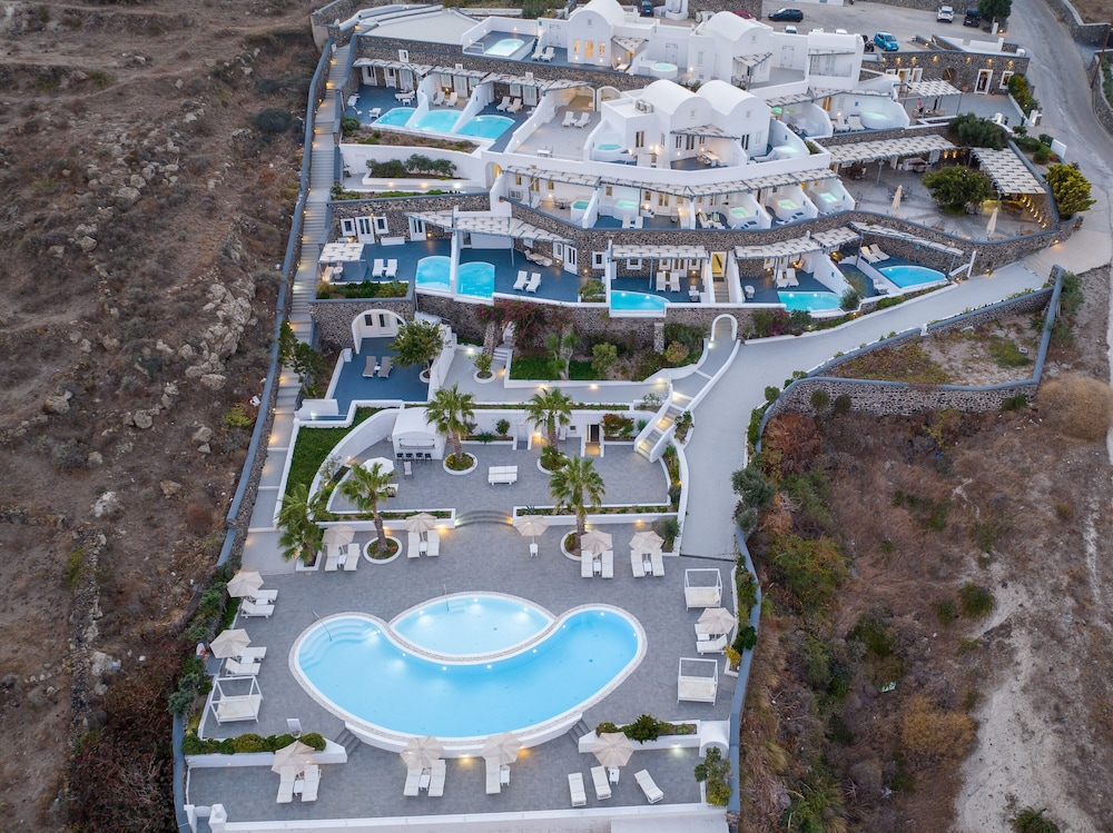 Amber Light Villas Santorini — Hotel building in Imerovigli, South Aegean