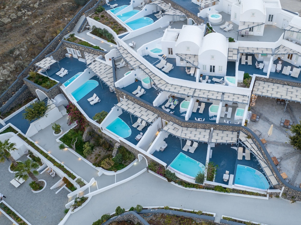 Amber Light Villas Santorini — Hotel building in Imerovigli, South Aegean