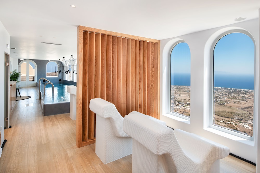 Skyfall Suites - Adults Only — Spa in Pyrgos Kallistis, South Aegean