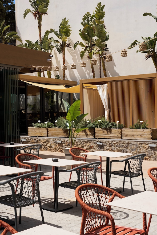 Enorme Infinity Beach ex Infinity Blue — Restaurant in Hersonissos
