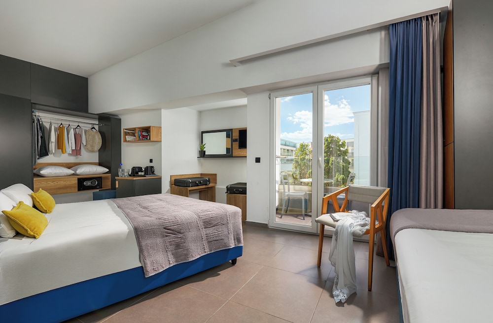 Enorme Infinity Beach ex Infinity Blue — Rooms in Hersonissos