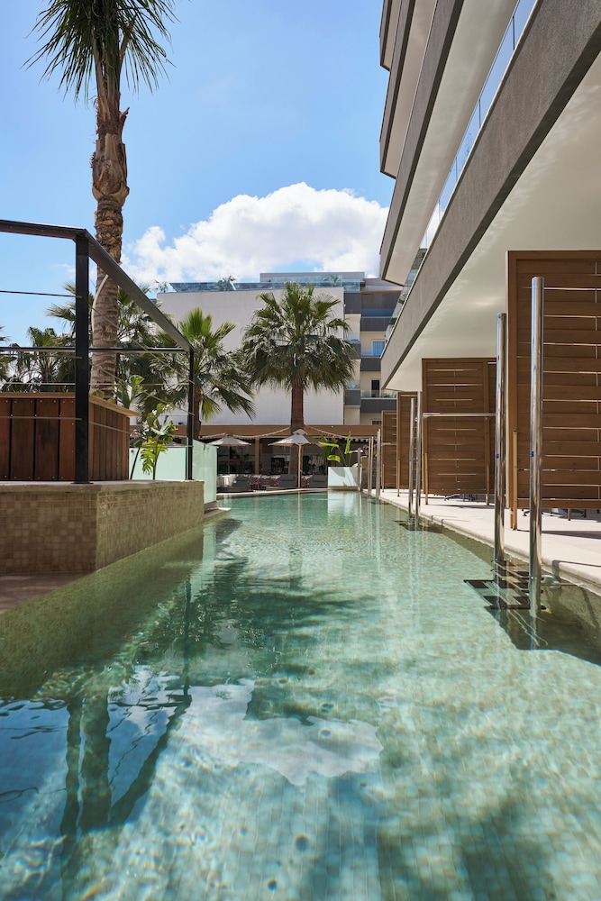 Enorme Infinity Beach ex Infinity Blue — Rooms in Hersonissos