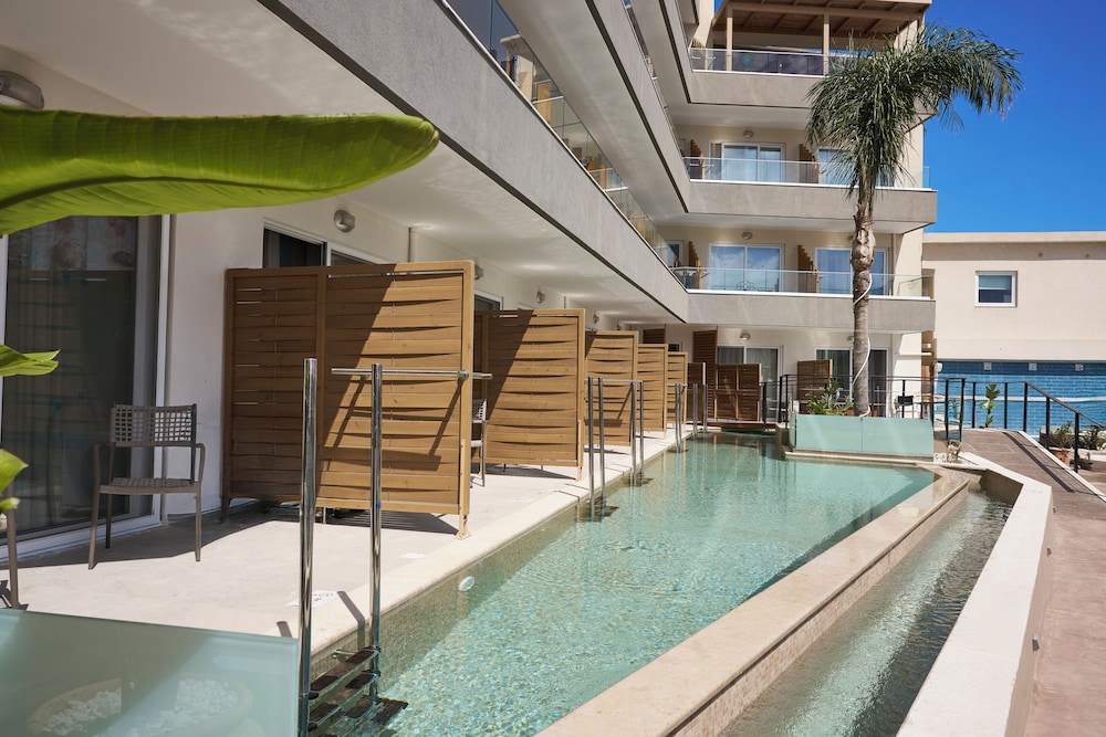 Enorme Infinity Beach ex Infinity Blue — Rooms in Hersonissos