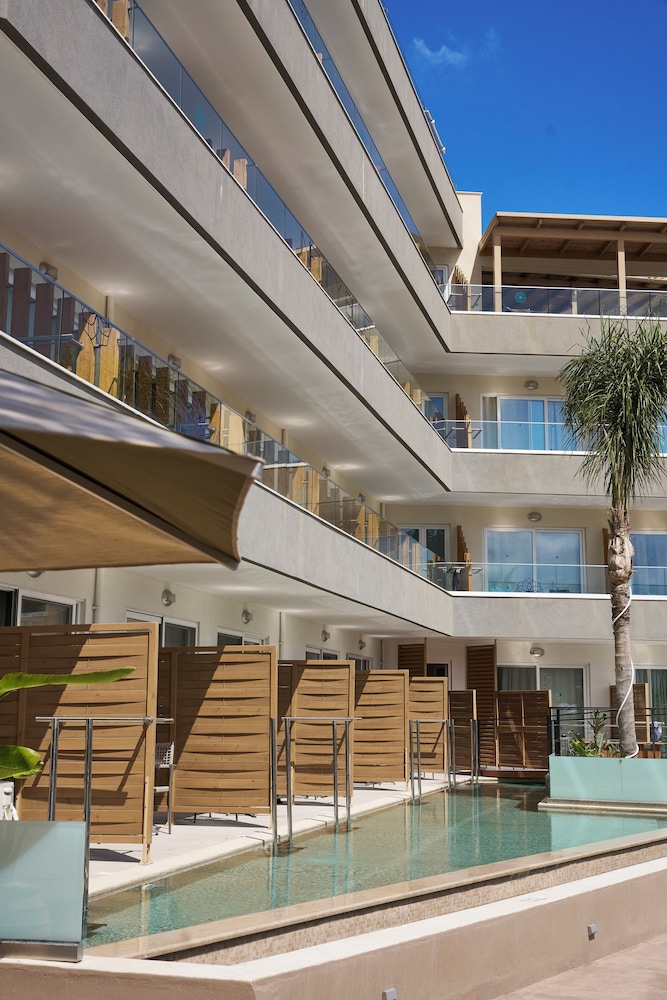 Enorme Infinity Beach ex Infinity Blue — Pool in Hersonissos