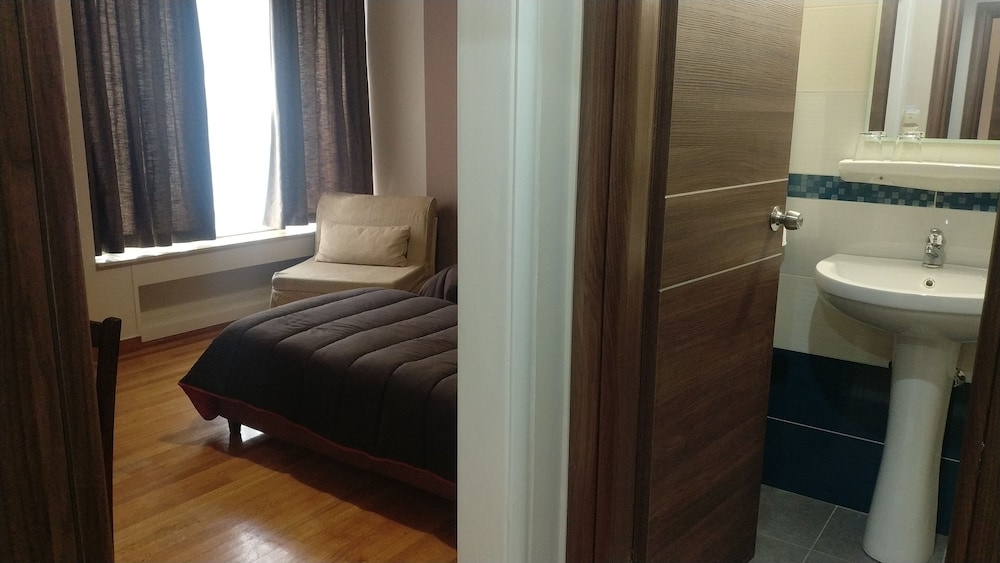 Ambrosia Suites & Aparts — Hotel rooms in Athens, Attica