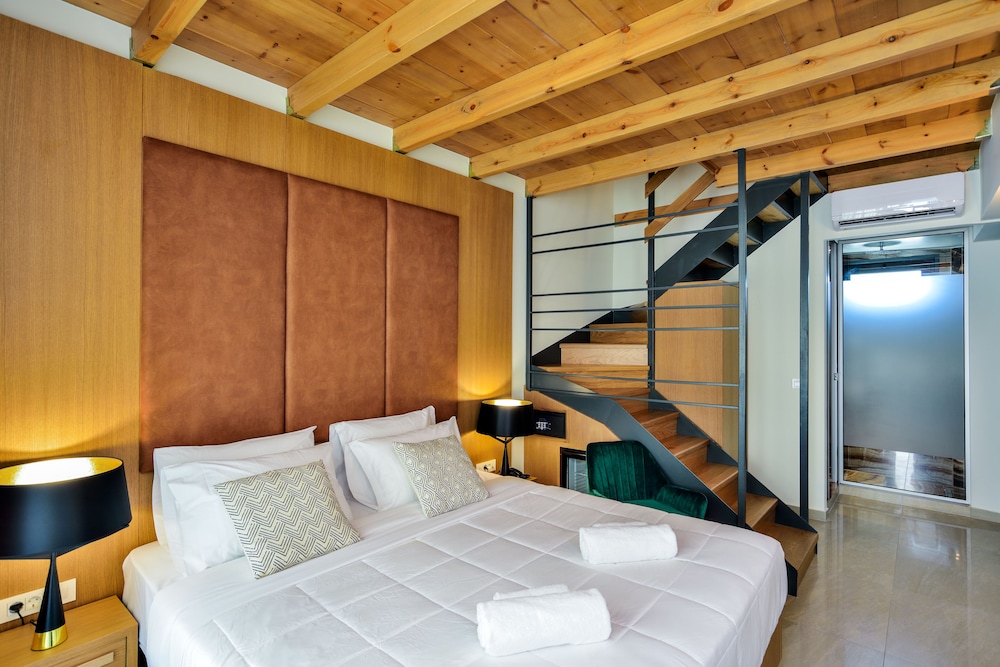 Elia Agia Marina Hotel — Hotel rooms in Chania