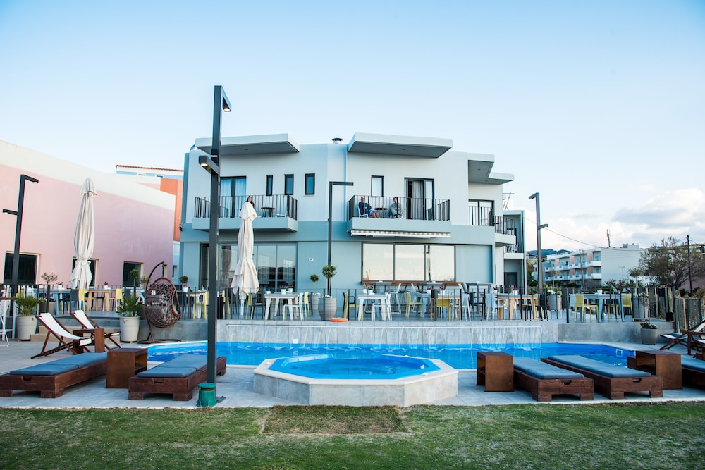 Elia Agia Marina Hotel — Swimming pool in Chania