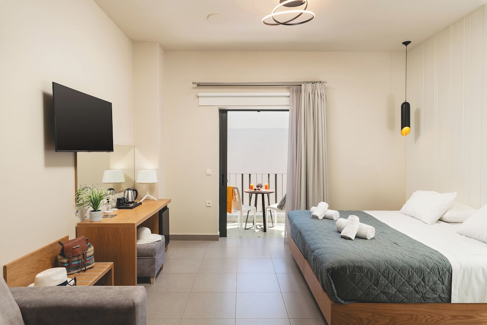 Elia Agia Marina Hotel — Hotel rooms in Chania