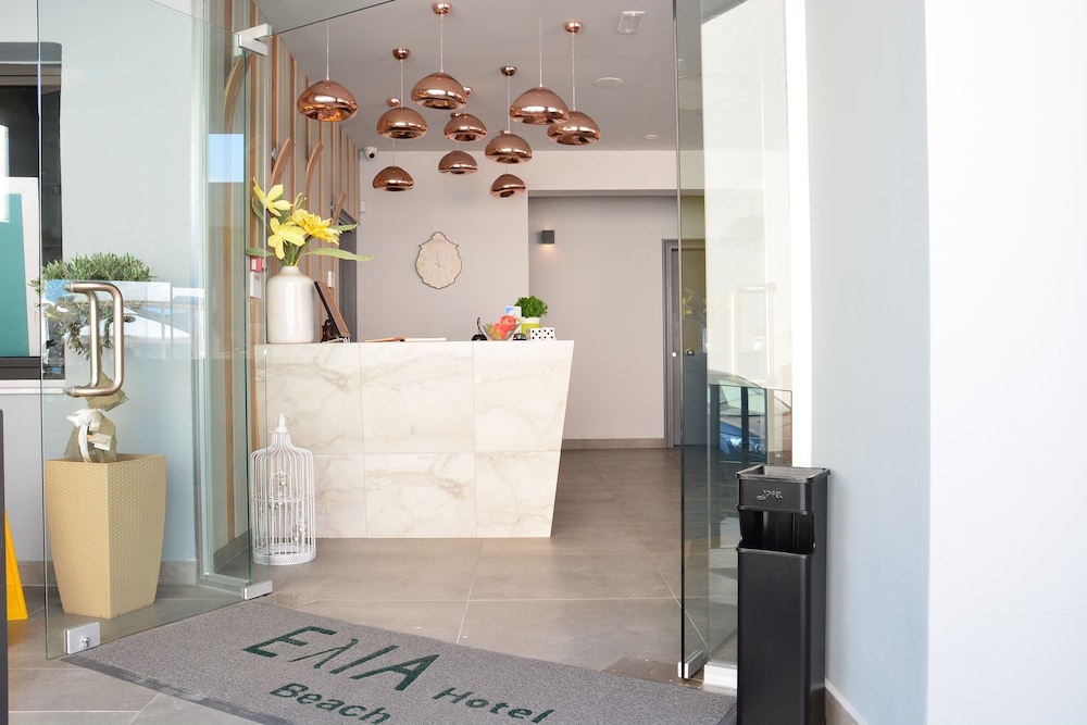 Elia Agia Marina Hotel — Hotel building in Chania