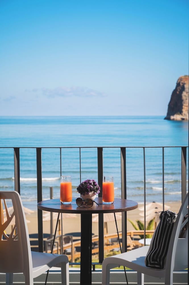 Elia Agia Marina Hotel — Beach in Chania