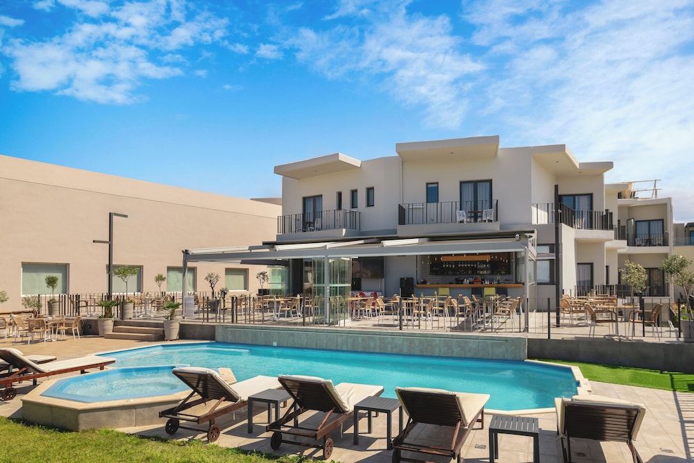 Elia Agia Marina Hotel — Hotel building in Chania