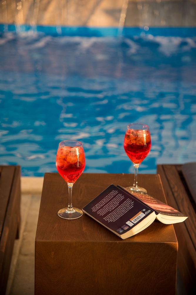 Elia Agia Marina Hotel — Swimming pool in Chania