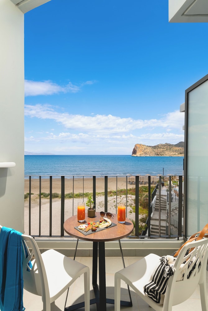 Elia Agia Marina Hotel — Hotel rooms in Chania