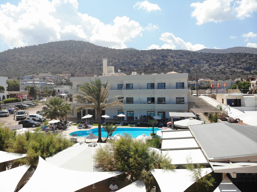 Malliotakis Beach Hotel by Checkin — Swimming pool in Stalida
